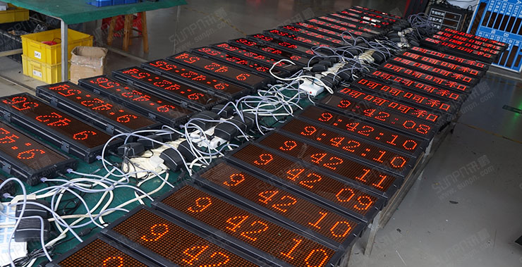 統一校時電子鐘.jpg 統一校時電子鐘.jpg